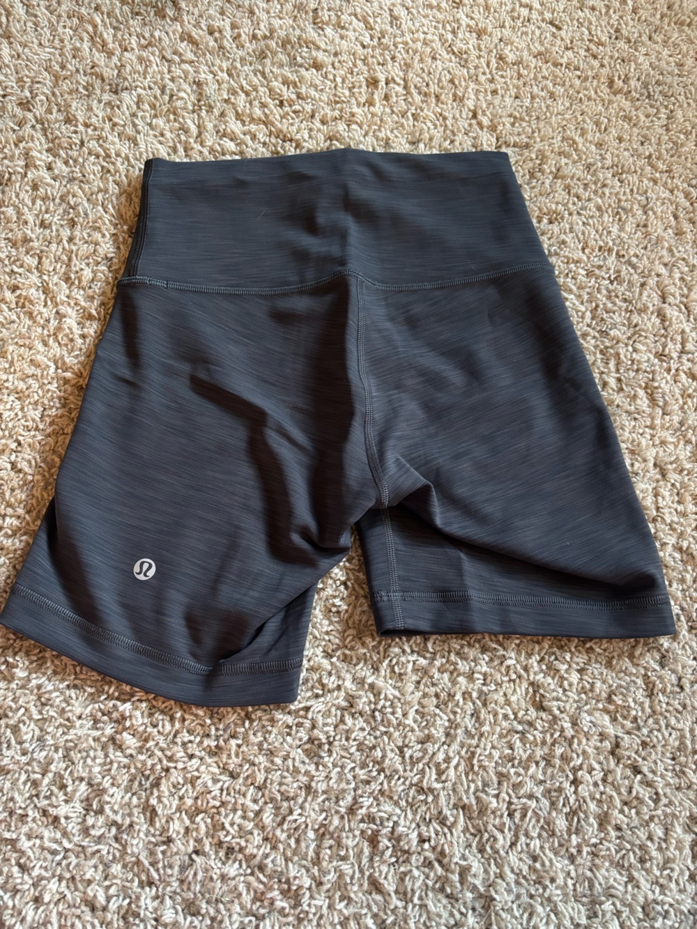 lululemon athletica women’s Gray Wunder Train Bike Shorts